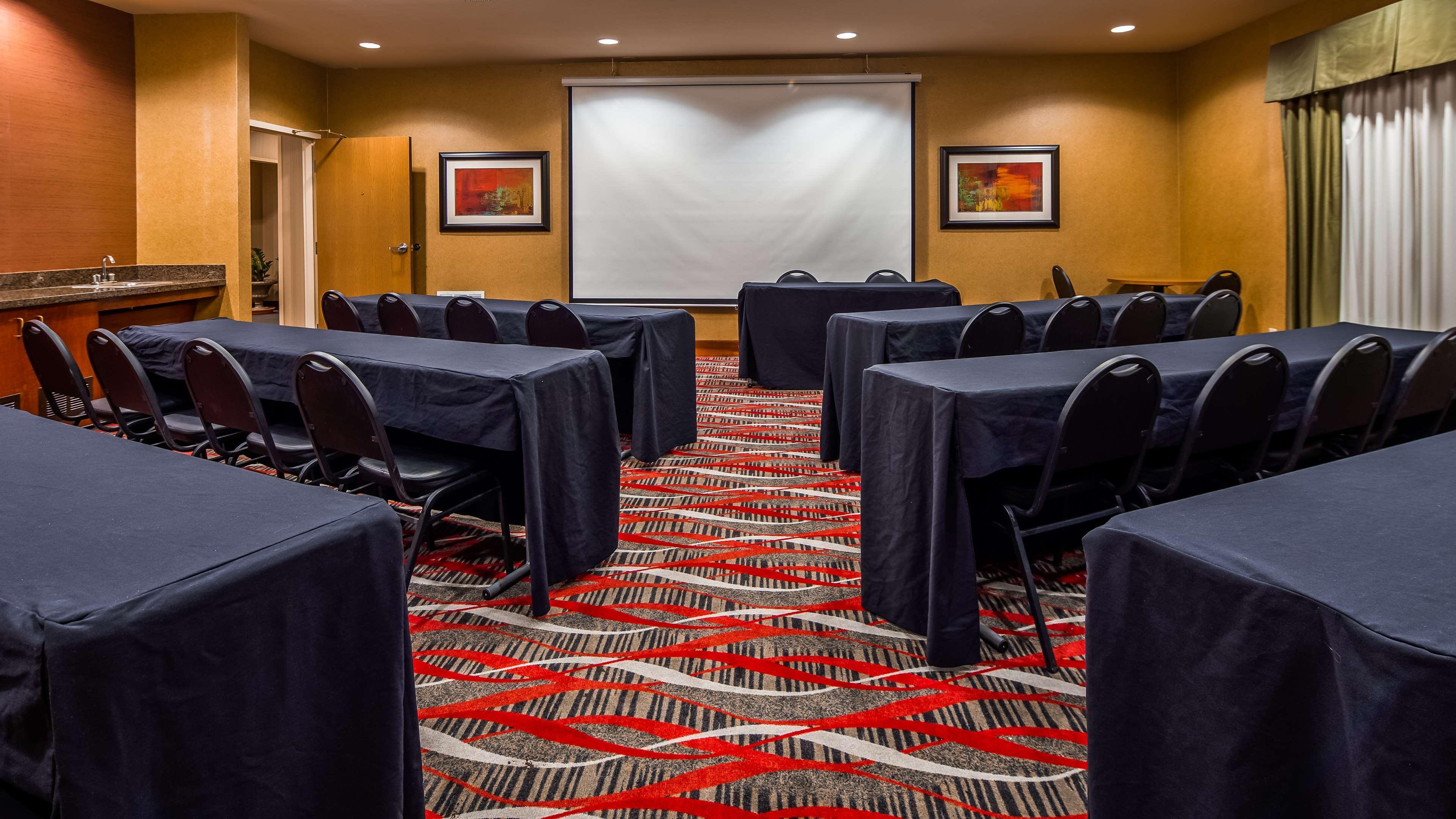 Best Western Plus Denton Inn & Suites Luaran gambar